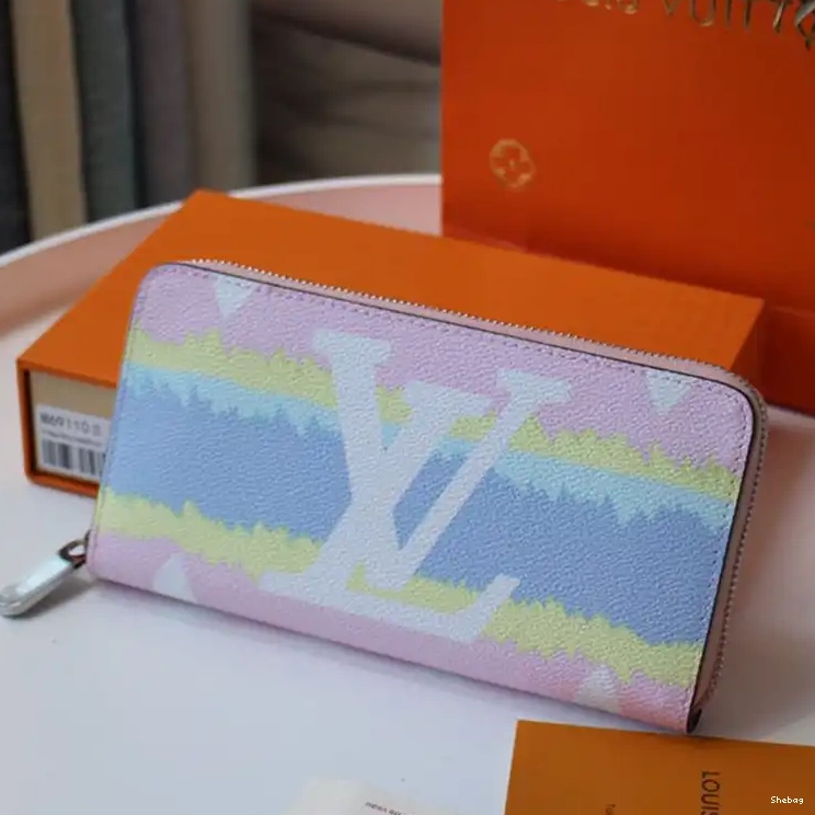 Bags 204B570014 LV 0822